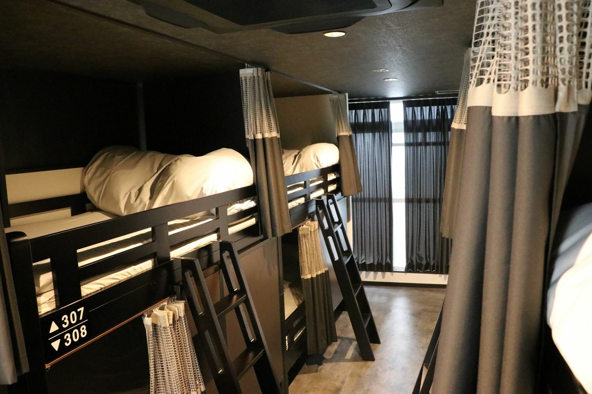 Lore Hostel Dotonbori Osaka Exterior photo